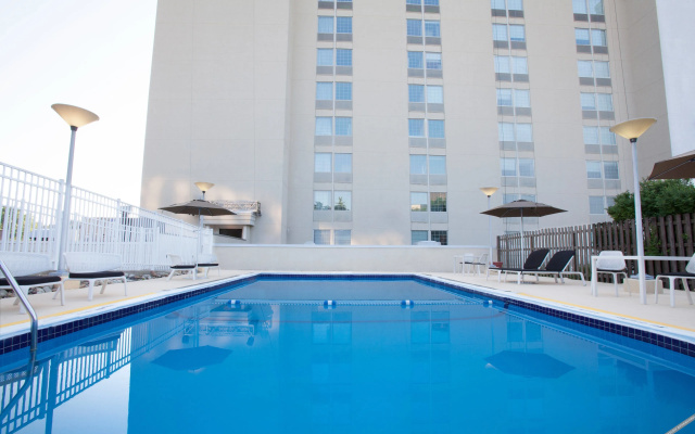 Crowne Plaza Pittsburgh Airport