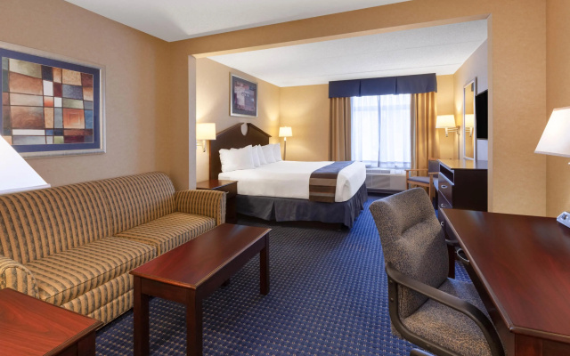Wingate by Wyndham Charleston