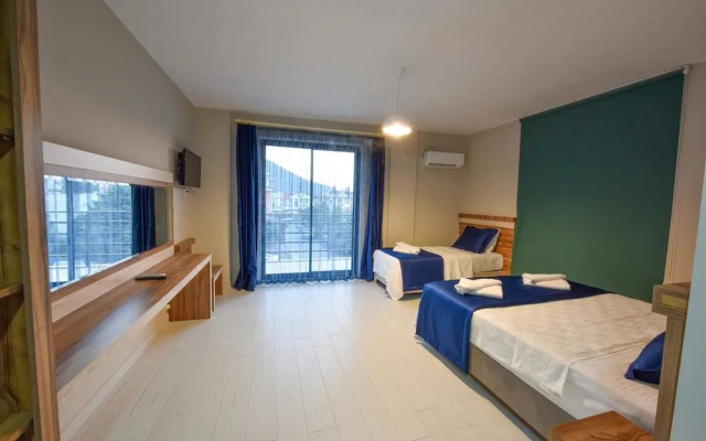 Hotel Lidya