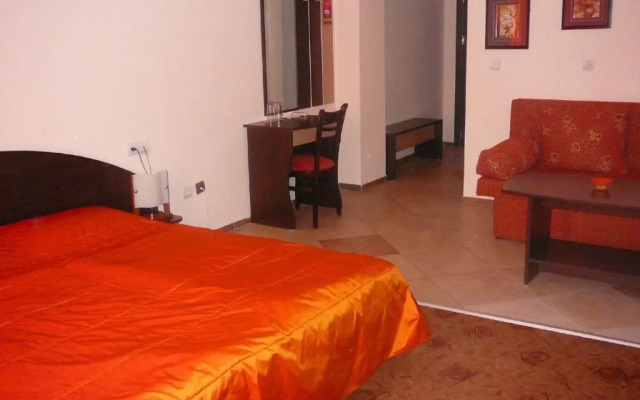 Hotel Akvaya