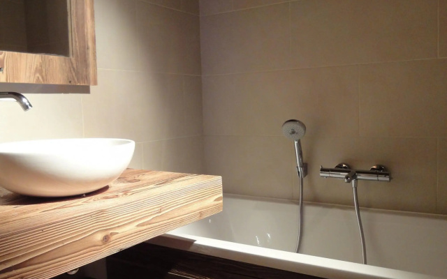 Modern Apartment in Meribel near Ski Area
