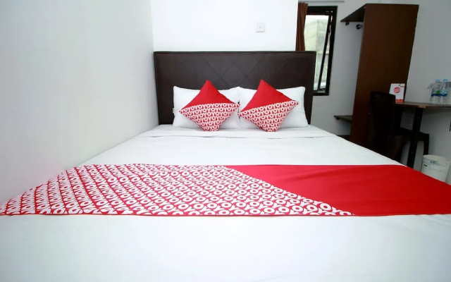 Jati Exclusive Homestay by OYO Rooms