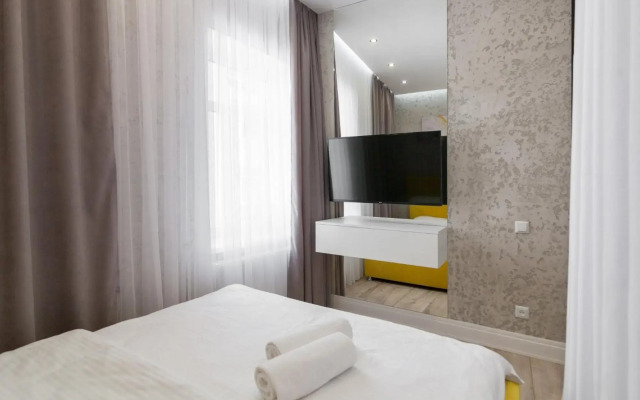 Royal VIP Apartment on Pidmurna 24