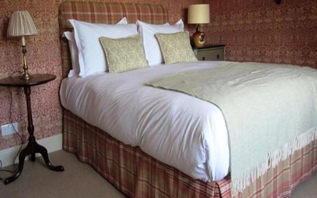 Loch Lomond Arms Hotel