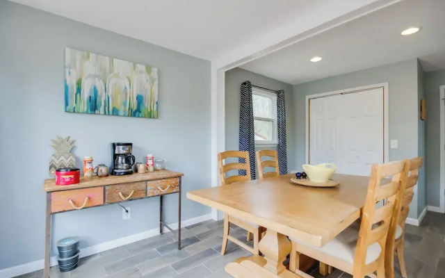 Dock & Furnished Deck: Lakefront Gravois Mills Gem