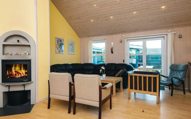 12 Person Holiday Home in Tarm-by Traum
