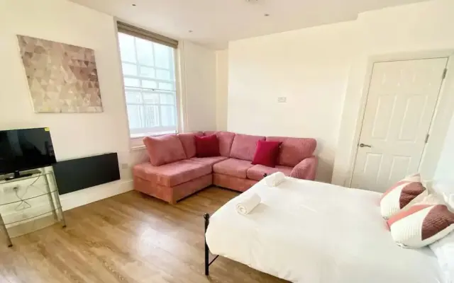 Essex Studio Retreat - Flat 4