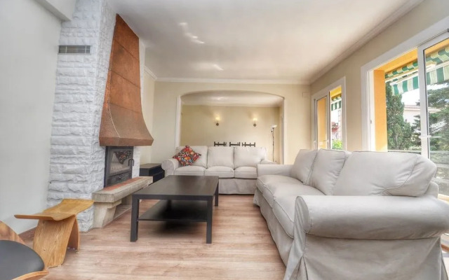 Big Apartment Caprabo
