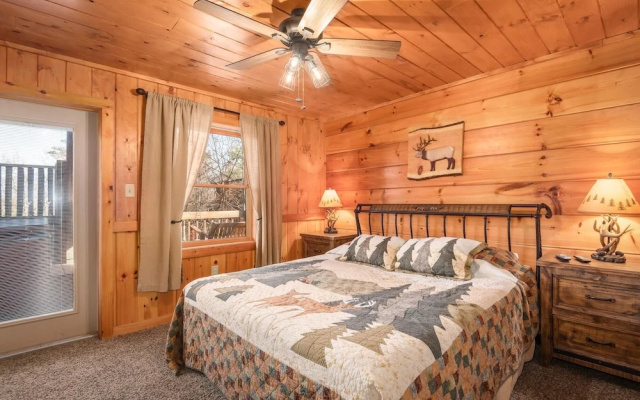 A Wolf's Den - 4 Br Cabin
