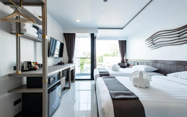 Отель Blackwoods Hotel Pattaya