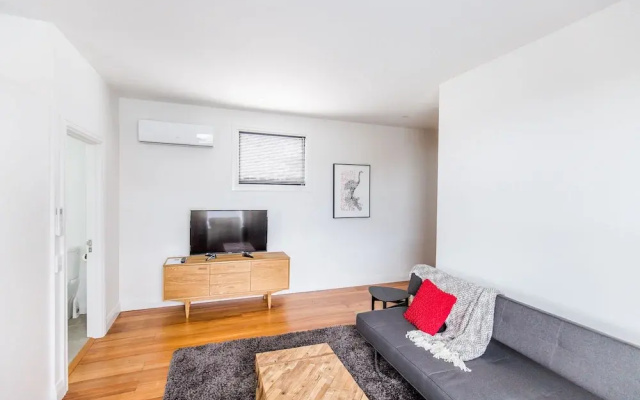 Provincial Apartment 3