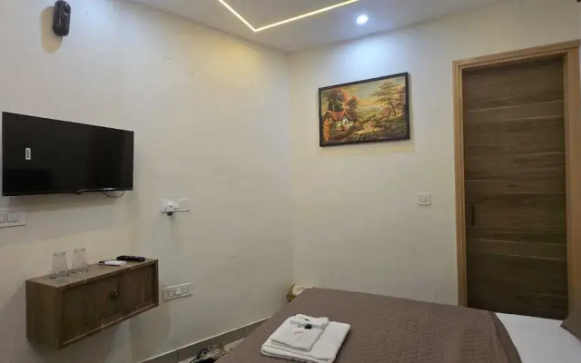 G8 Hotel
