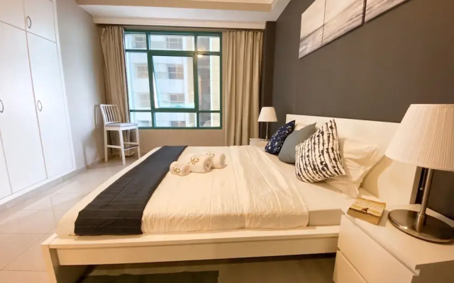 Marco Polo - Bright Apt with sea and Partial Dubai Harbour View