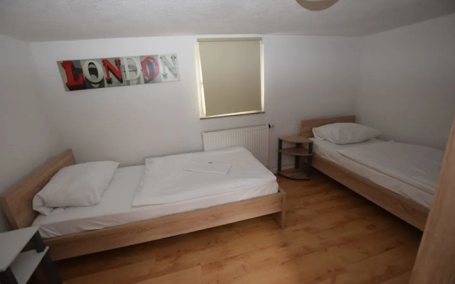 AB Apartment 27