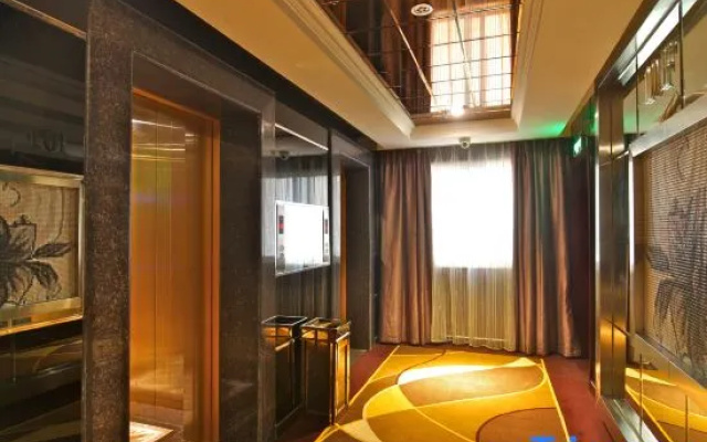 Tiancheng Business Hotel (Pingxiang College)