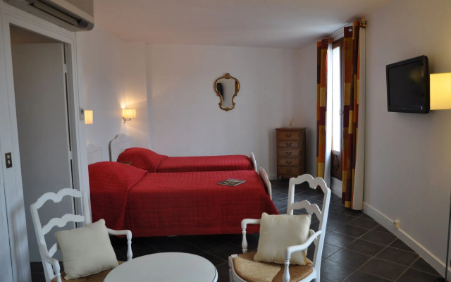 Grand Hotel