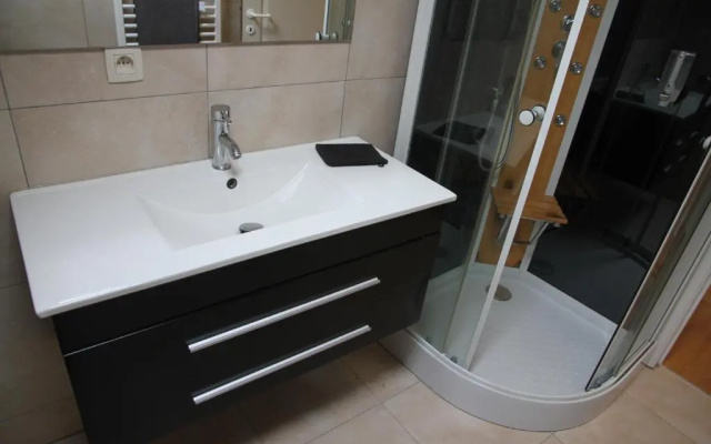 Appartement Courcelles