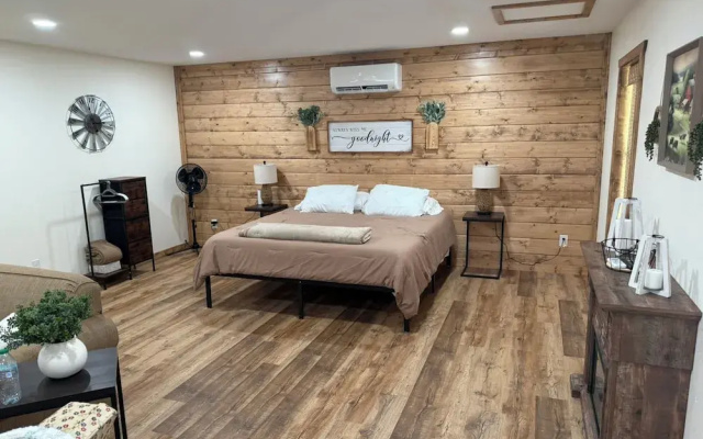 Cozy Dragon's Nest Cabin Retreat