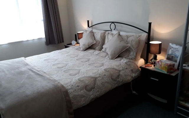 Peaceful And Quiet Witherlea Homestay