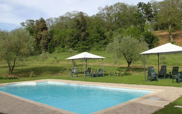 Stylish Apartment in Manziana with Swimming Pool