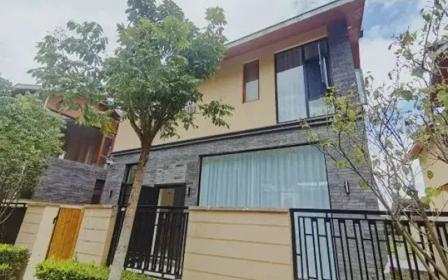 Yishan Guanlan Homestay(Gucheng Branch)