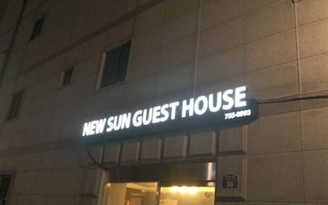Отель New Sun Guesthouse Myeongdong вид на фасад