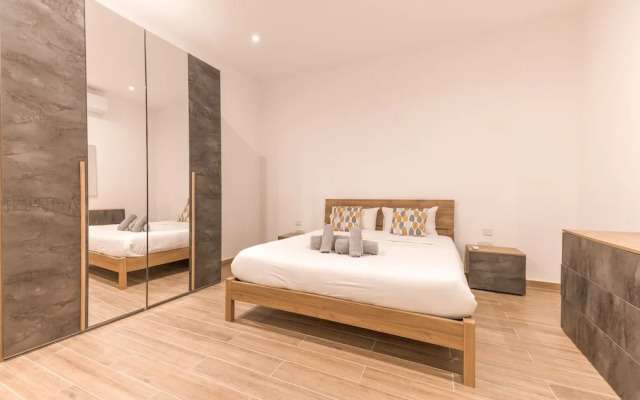 2BR in Historic Valletta Prime Central Location