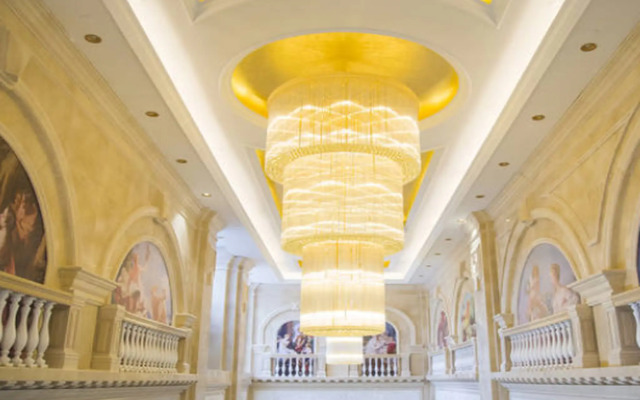 Vienna International Hotel Xinyang Yangshan New District Branch