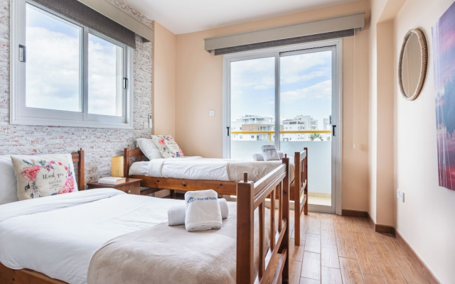 Melograno 2-BR Apt. & Terrace in Larnaca