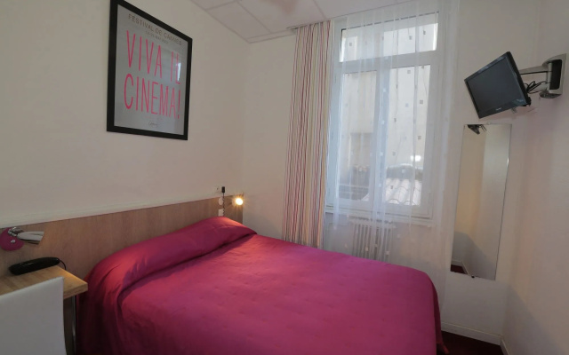 Azurene Royal Hotel