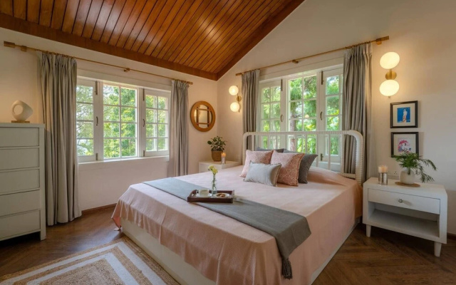 An Immaculate And Warm 4-bedroom Villa With A Pool