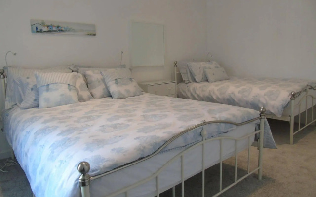 The Pembrey Country Inn