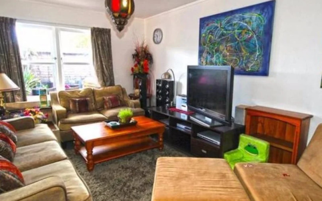 Orewa Pillows Lodge