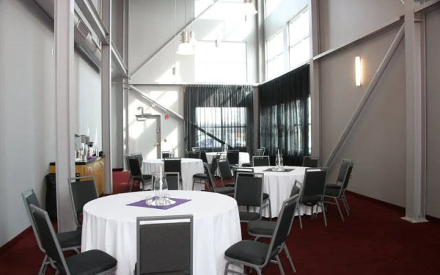 Radisson Hotel Menomonee Falls