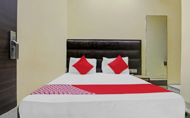 OYO Flagship 80456 Arjun Palace