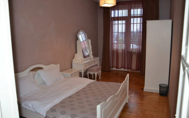 HOTEL125