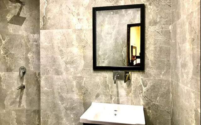 Vivek Hotel