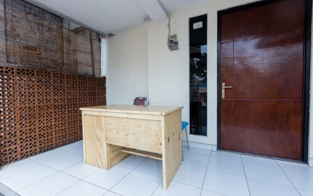 Cemara Gading by OYO Rooms