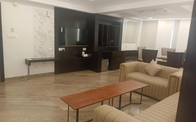 hotel kadamb tree