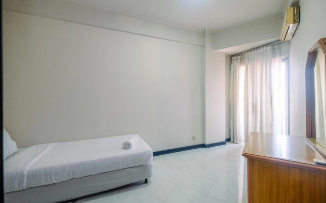 Spacious and Strategic 3Br Kondominium Juanda Apartment