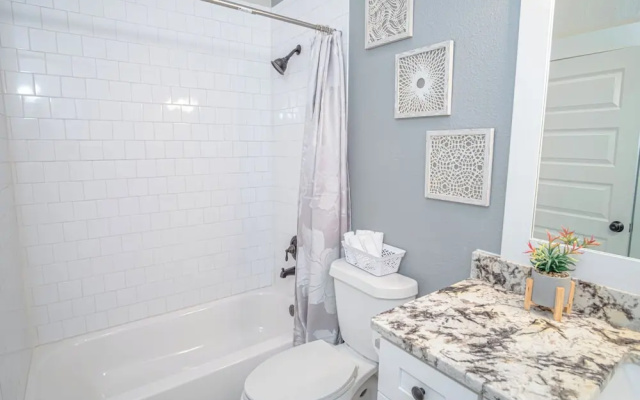 Incredible New 3br/2ba Near Downtown