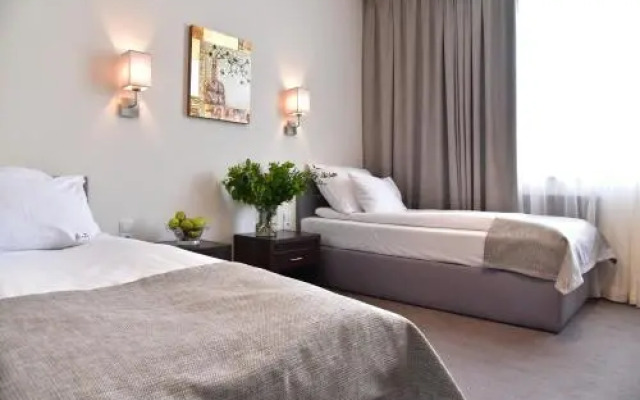 Hotel Hi-Fi Spa