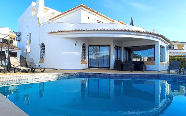Villa Cristina 17 - Private Pool - 500m from the beach