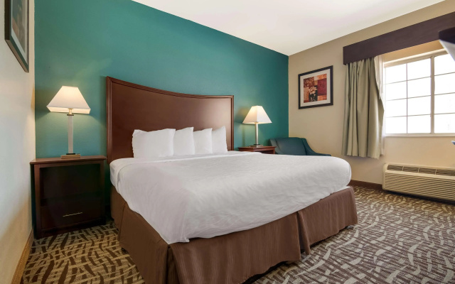SureStay Plus Hotel by Best Western Topeka Northwest