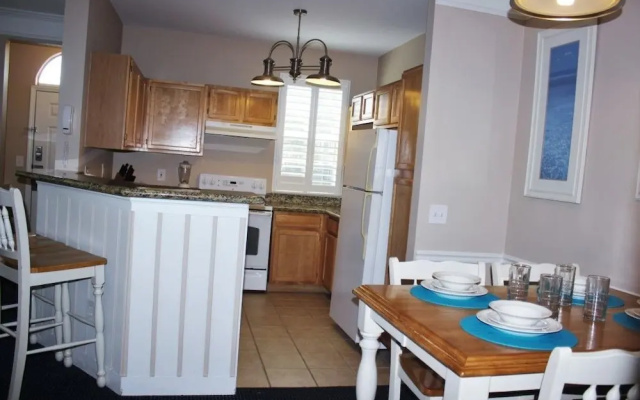 Runaway Beach Club 8103 - Two Bedroom Condo