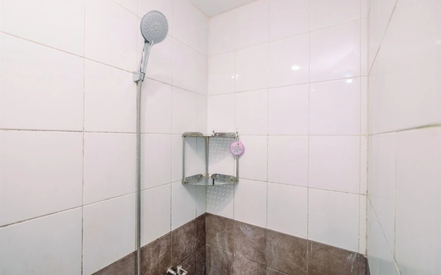 Fancy And Nice Studio At Green Pramuka City Apartment