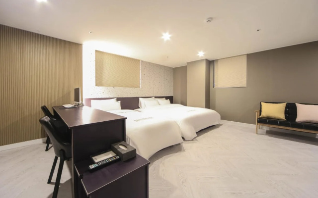 Busan station Maximum Hotel
