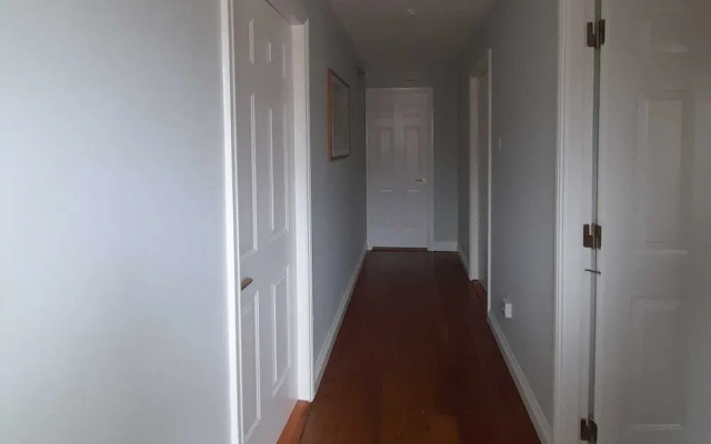 Stunning 2-bed Apartment at Westport Quay