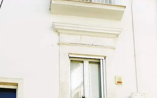Comes 5 Home