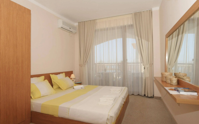 Bay Apartments Sozopol